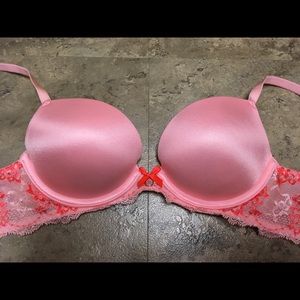 Victoria’s Secret Tease Floral Lace Push-Up Bra